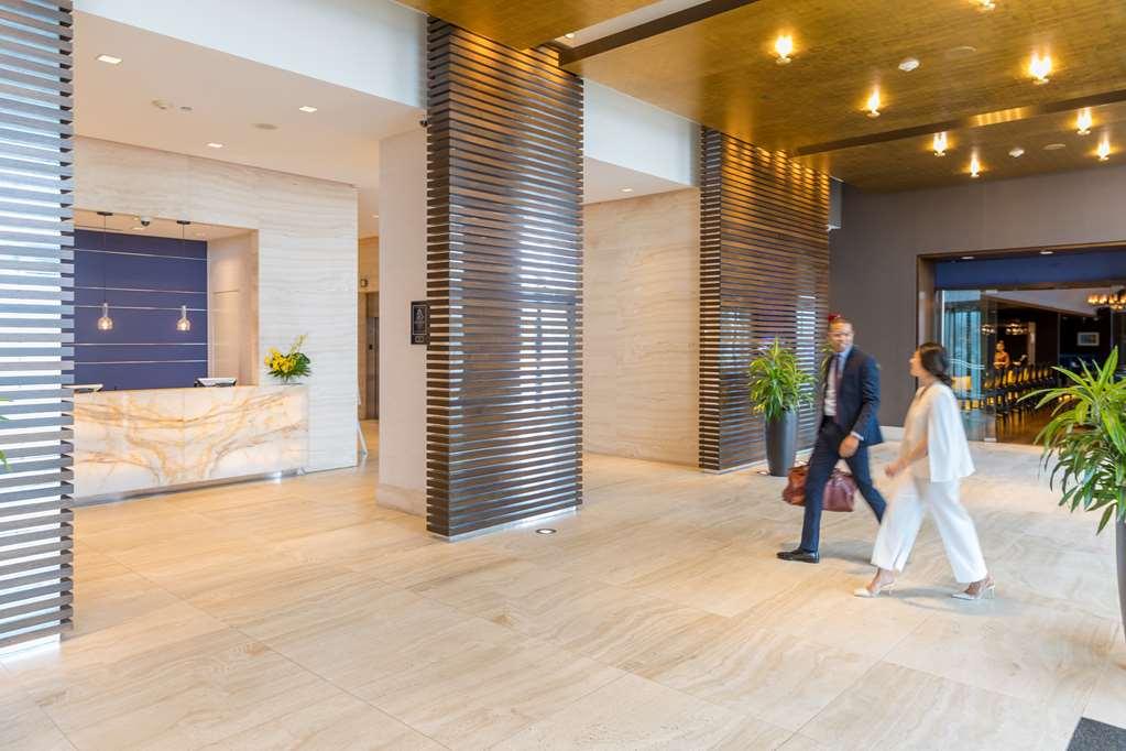 Hotel Arista Нэпервилл Интерьер фото