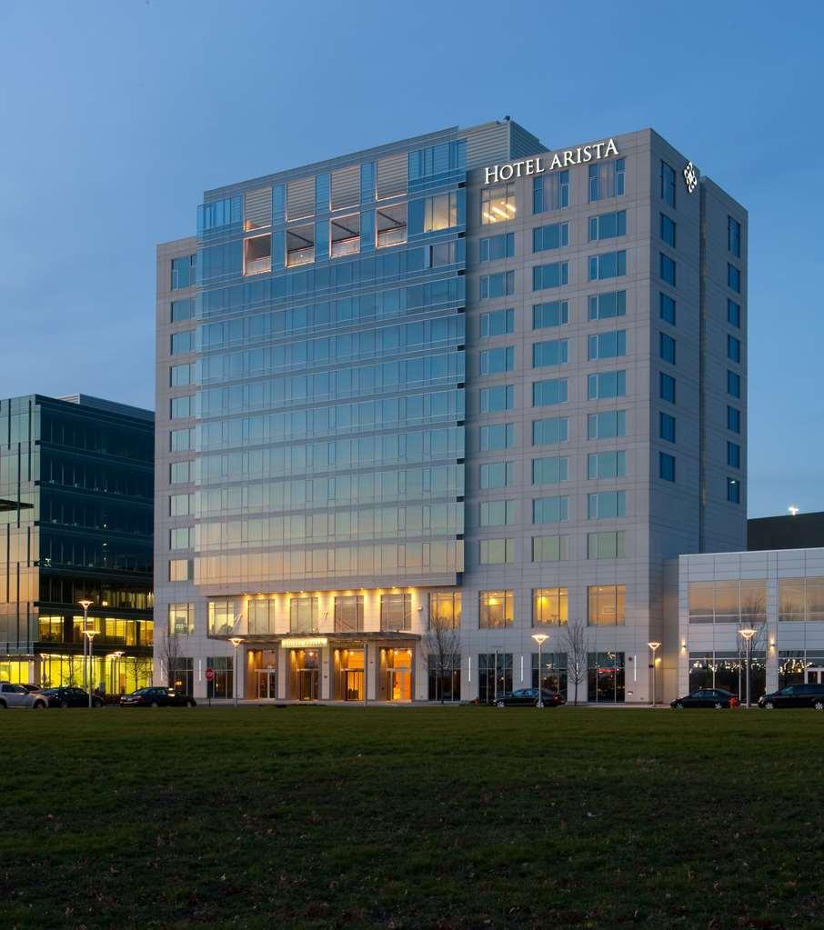 Hotel Arista Нэпервилл Экстерьер фото