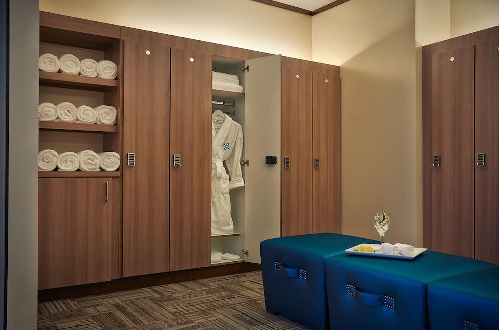 Hotel Arista Нэпервилл Экстерьер фото